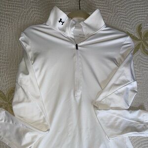 SZ: Small UNDERARMOUR  White Windbreaker